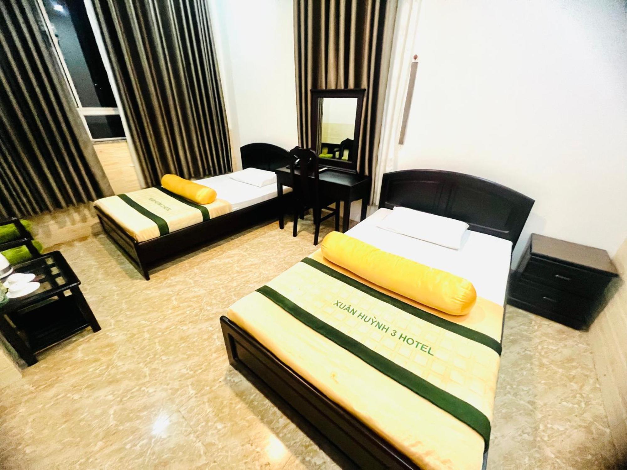 Xuan Huynh 3 Hotel 속짱시 외부 사진