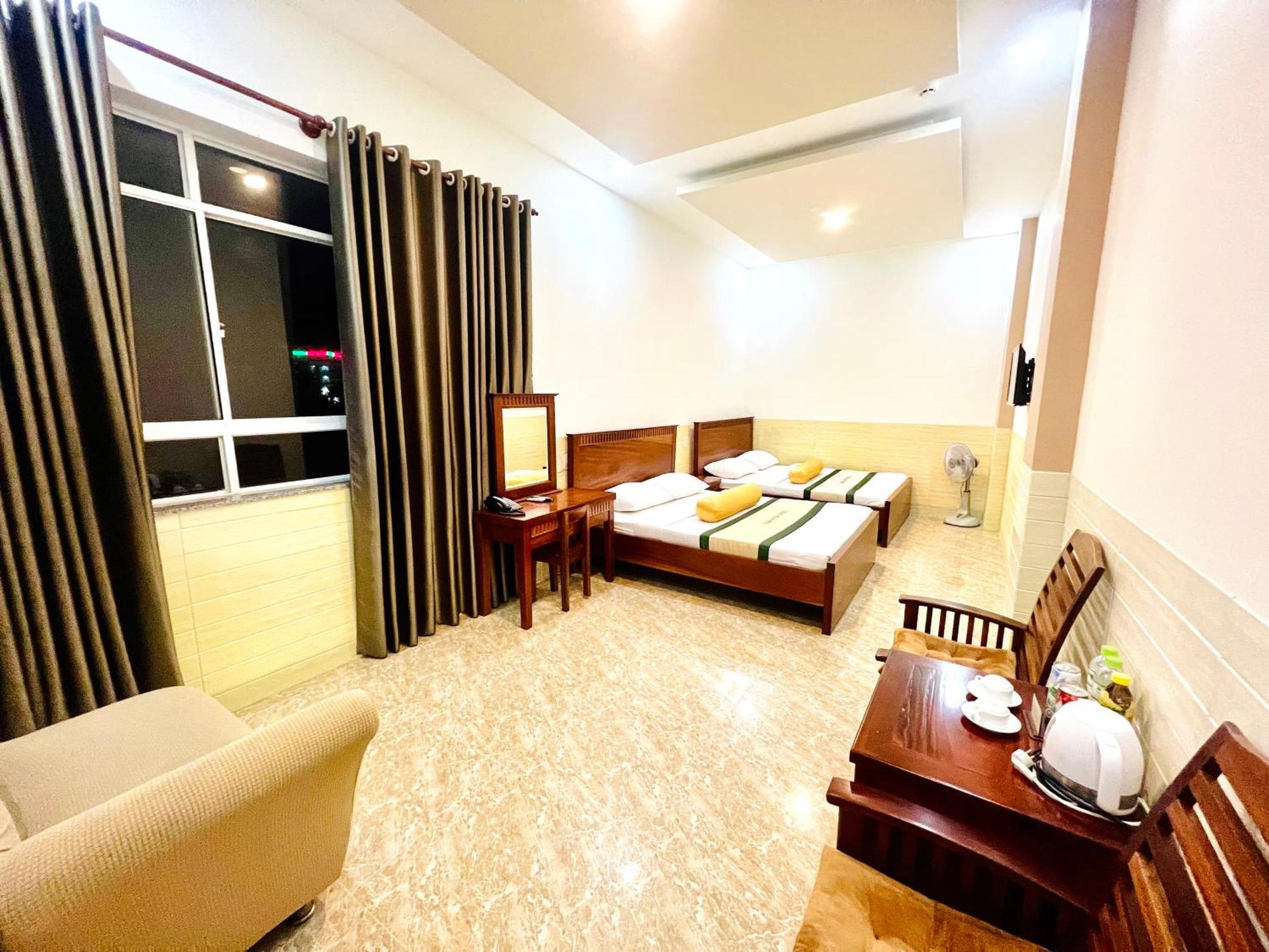 Xuan Huynh 3 Hotel 속짱시 외부 사진