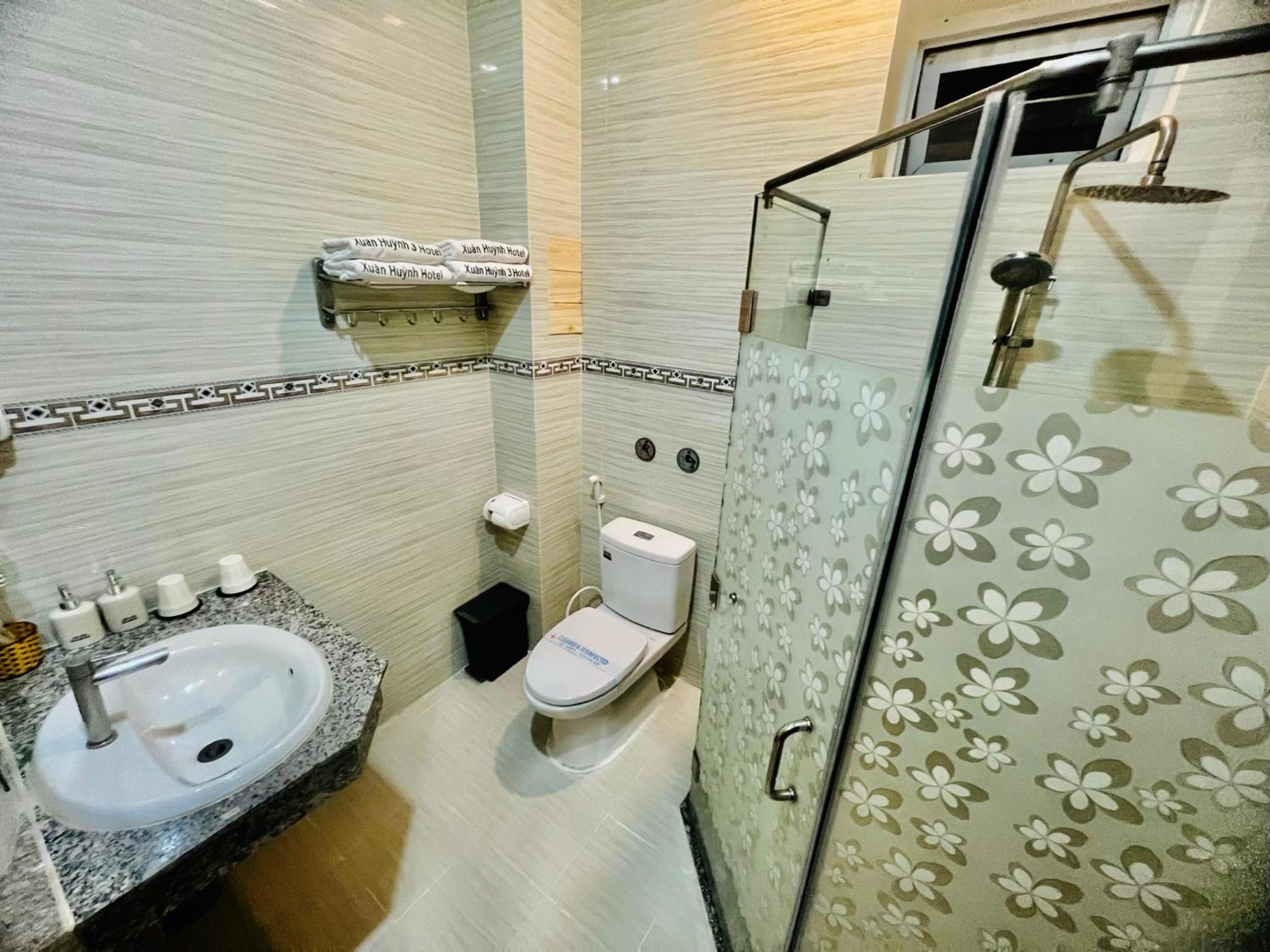 Xuan Huynh 3 Hotel 속짱시 외부 사진