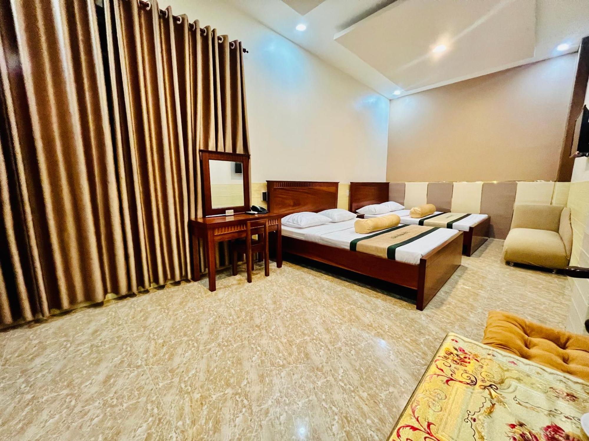 Xuan Huynh 3 Hotel 속짱시 외부 사진